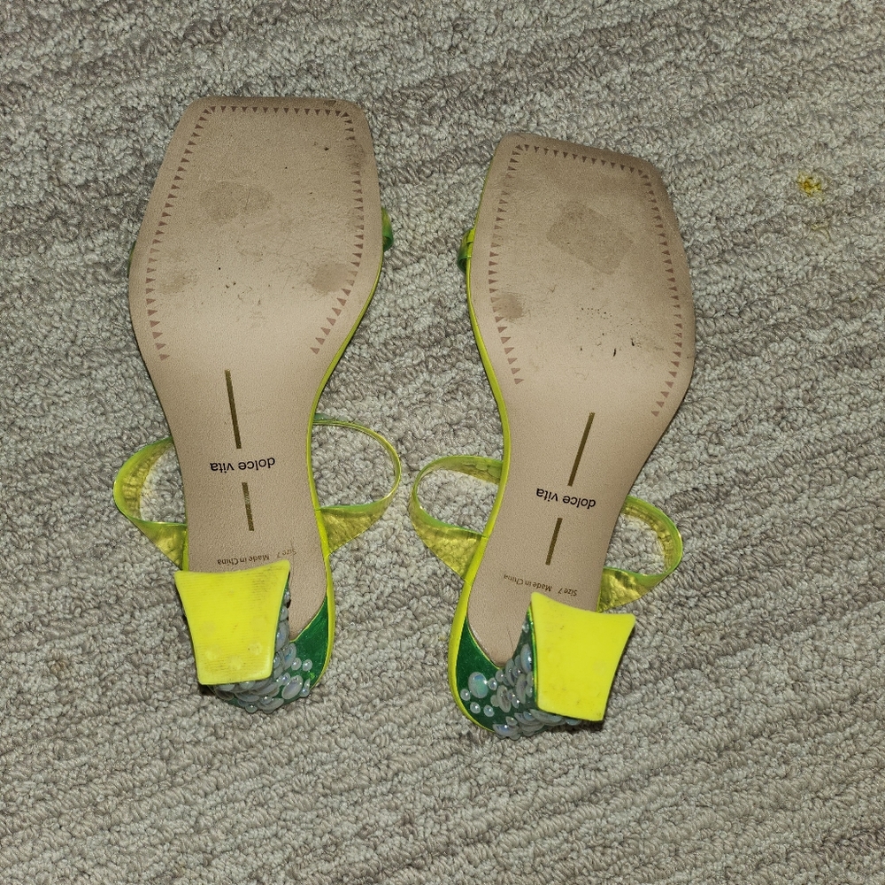 Shoes - Picture 4 of 6